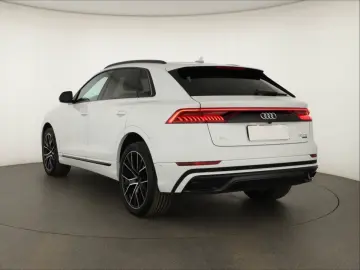 Q8