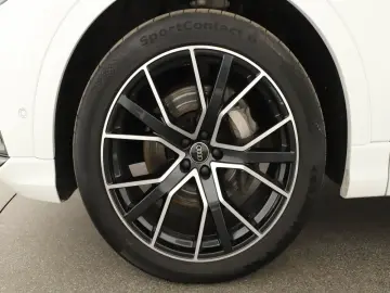 Q8