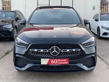 GLA220d AMG 4M_Offroad-Paket_Panorama_MBUX_RFKam