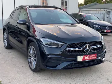 GLA220d AMG 4M_Offroad-Paket_Panorama_MBUX_RFKam