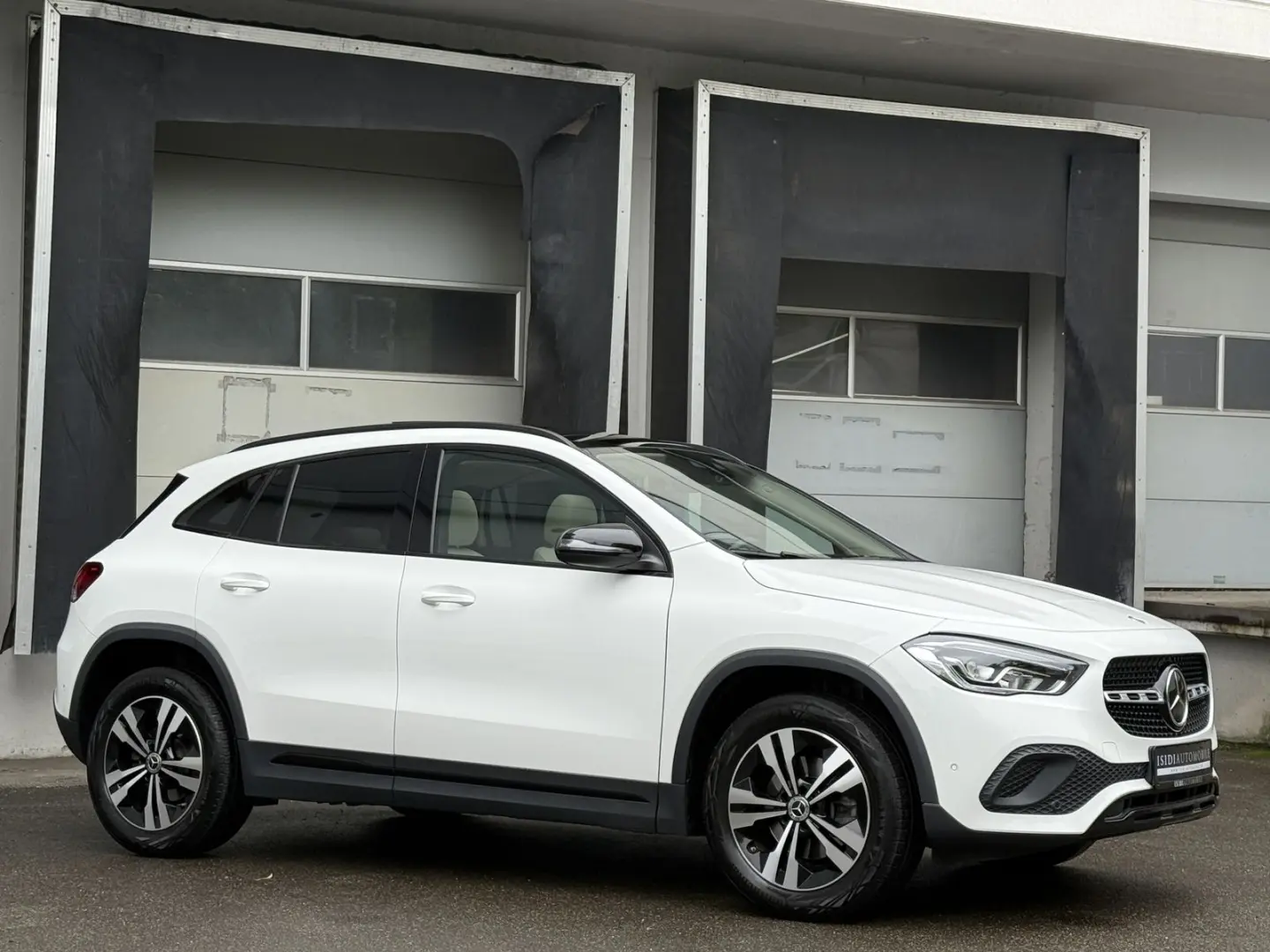 GLA 200 Night LED Distronic Standheizung Kamera
