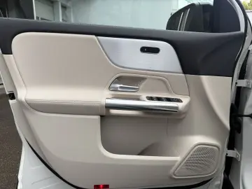GLA 200 Night LED Distronic Standheizung Kamera