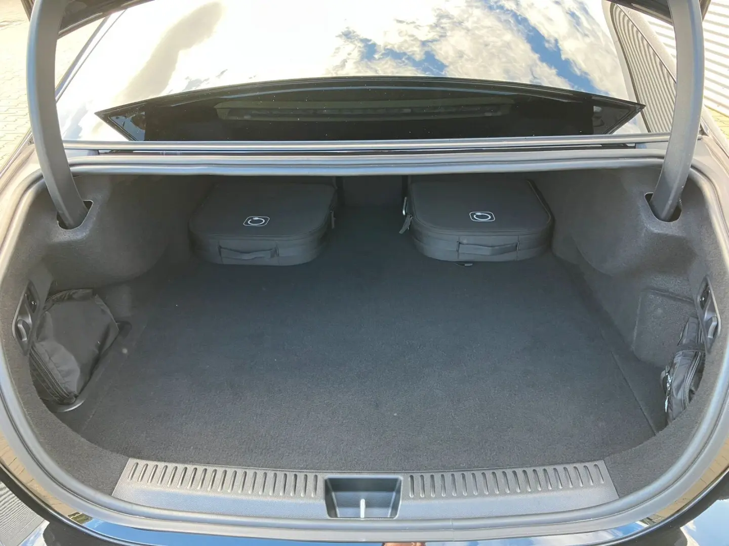 E 300 e Limousine AMG Line LED Keyless Distronic