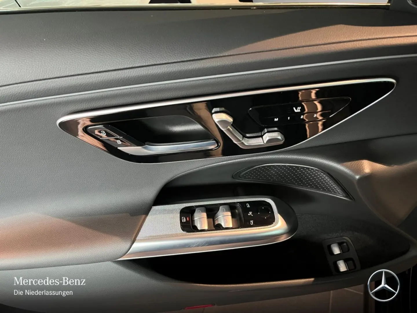 E 300 e 4M AVANTGARDE Advanced  AHK Keyless