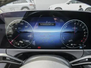 E 300 e AMG Distronic Rückfahrkamera MBUX LED