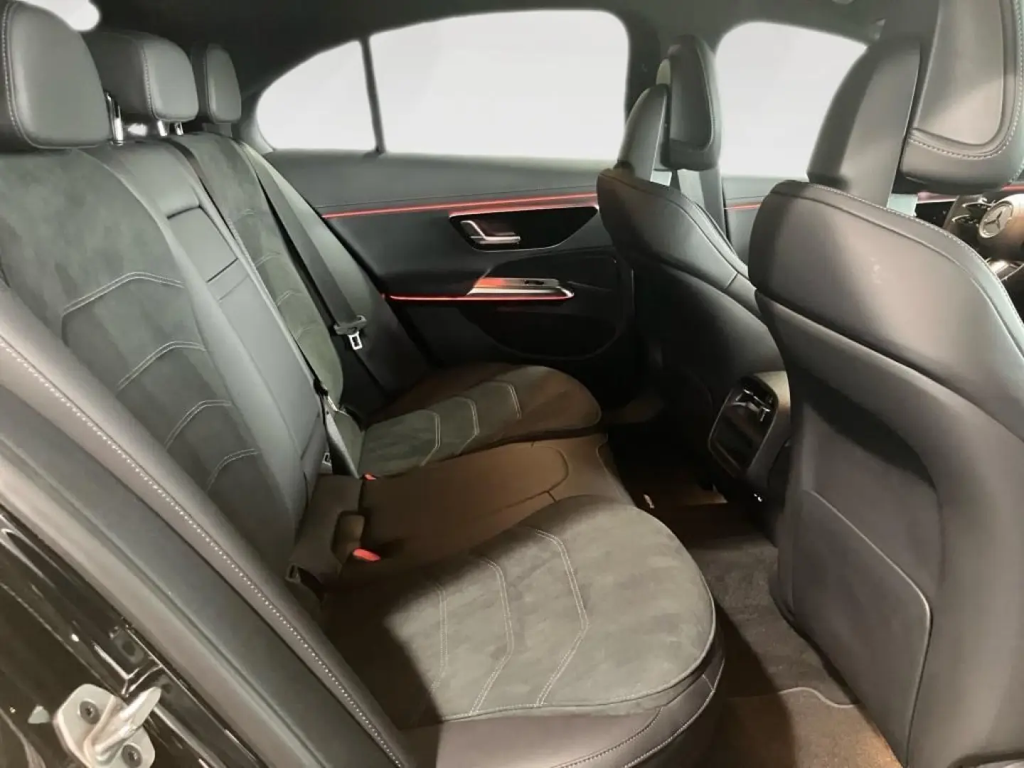 E 300 e AMG-Line DISTRONIC DIGITAL-LIGHT KEYLESS