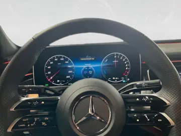 E 300 e AMG-Line DISTRONIC DIGITAL-LIGHT KEYLESS