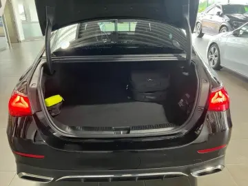 E 300 e AMG-Line DISTRONIC DIGITAL-LIGHT KEYLESS