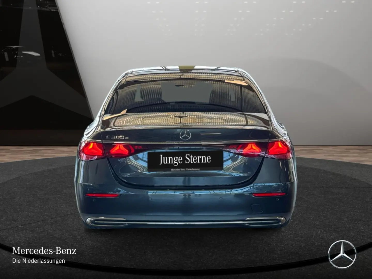 E 300 e Avantgarde Adv.  PANO SUPERSCREEN HA-L