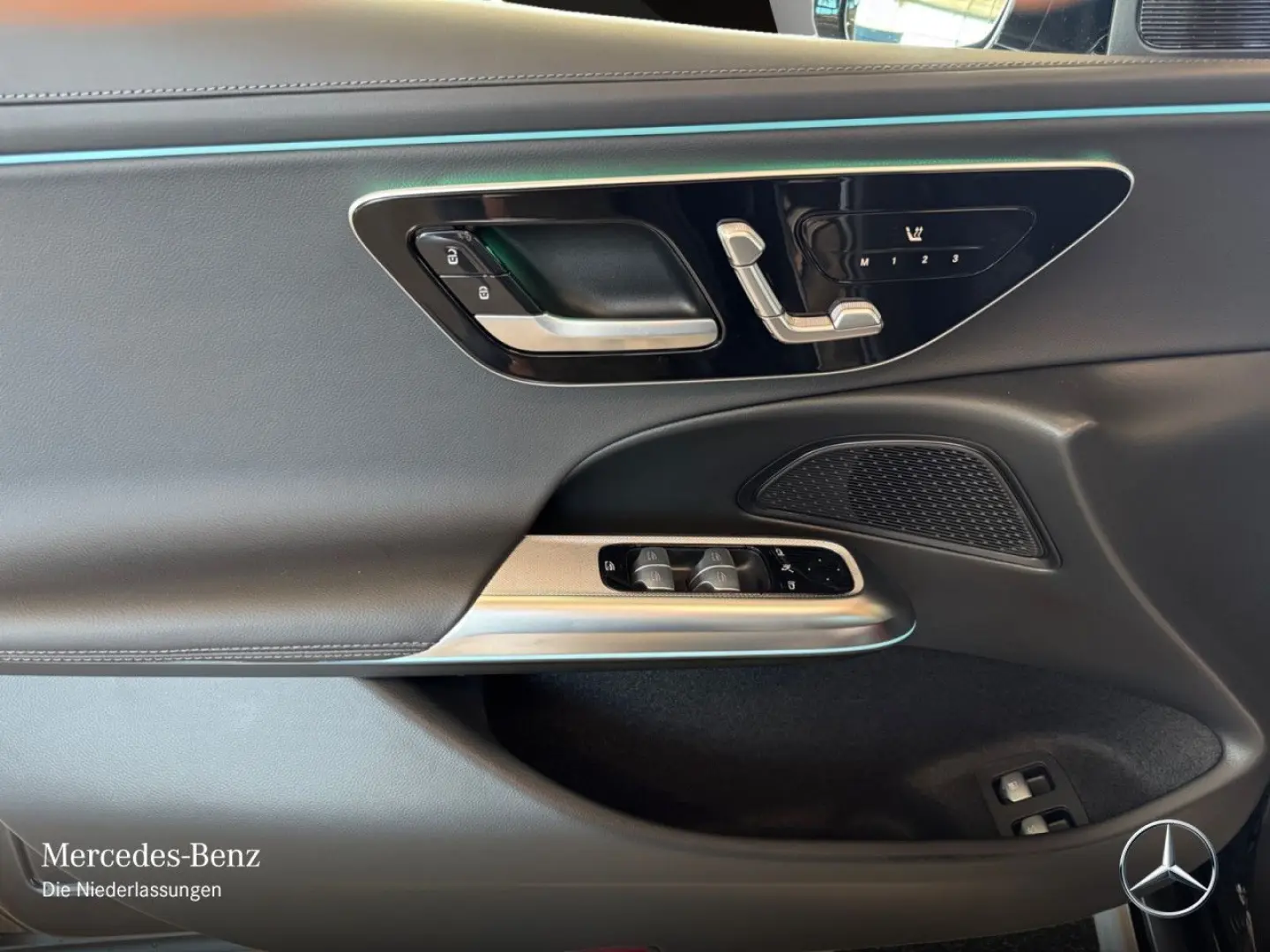 E 300 e Avantgarde Adv.  PANO SUPERSCREEN HA-L