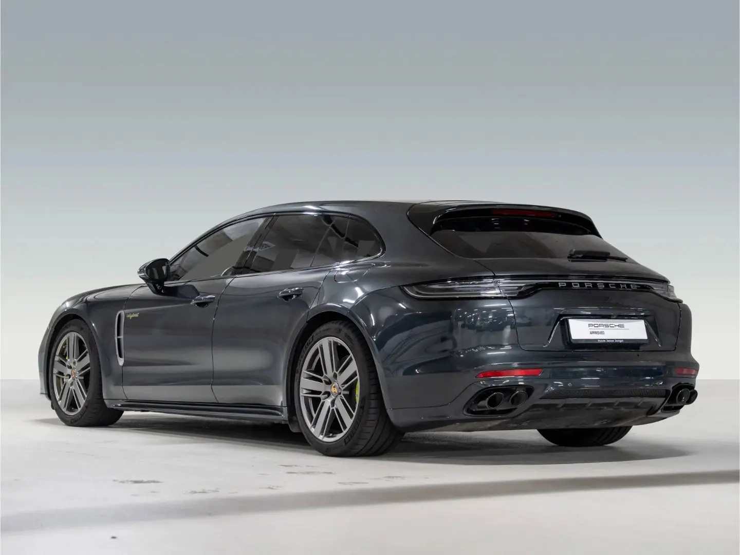 Panamera 4 E-Hybrid Sport Turismo Platinum Edition