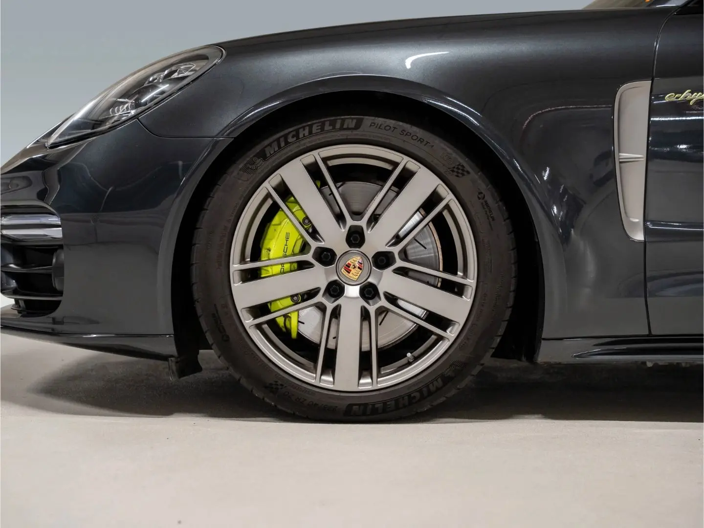 Panamera 4 E-Hybrid Sport Turismo Platinum Edition