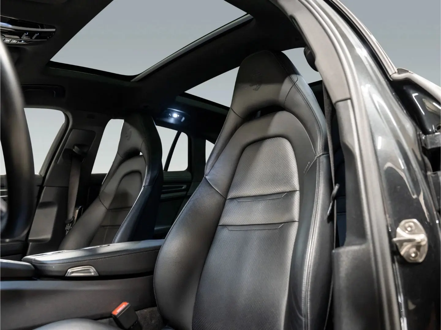 Panamera 4 E-Hybrid Sport Turismo Platinum Edition
