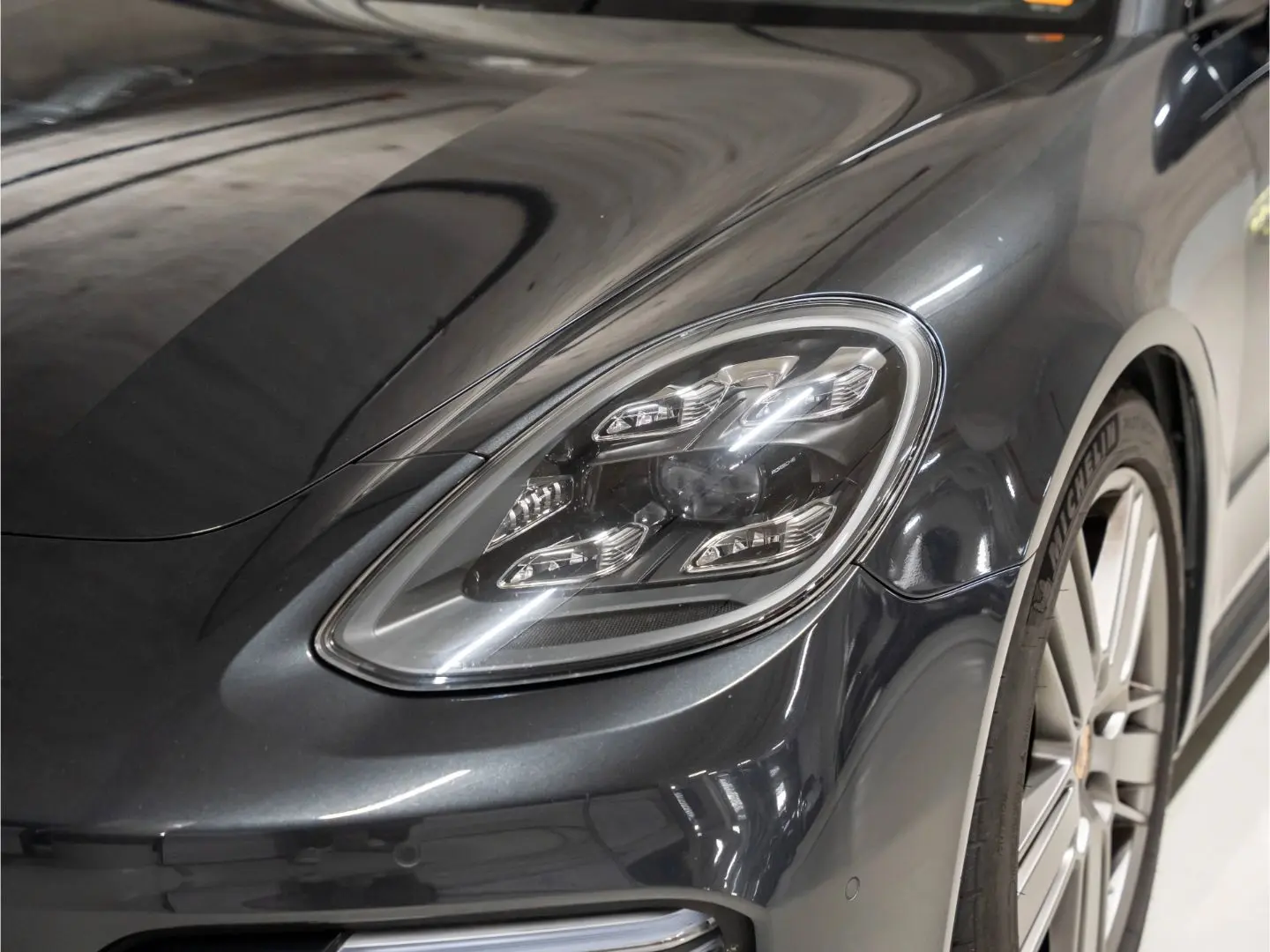 Panamera 4 E-Hybrid Sport Turismo Platinum Edition