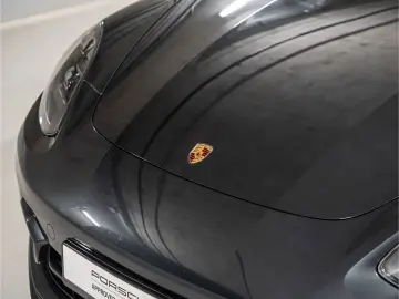 Panamera 4 E-Hybrid Sport Turismo Platinum Edition