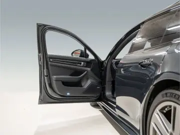 Panamera 4 E-Hybrid Sport Turismo Platinum Edition