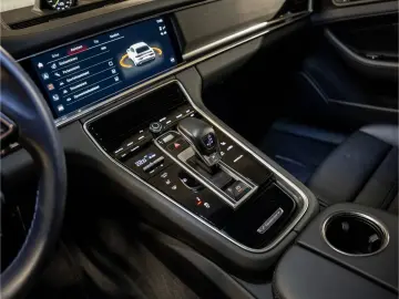Panamera 4 E-Hybrid Sport Turismo Platinum Edition