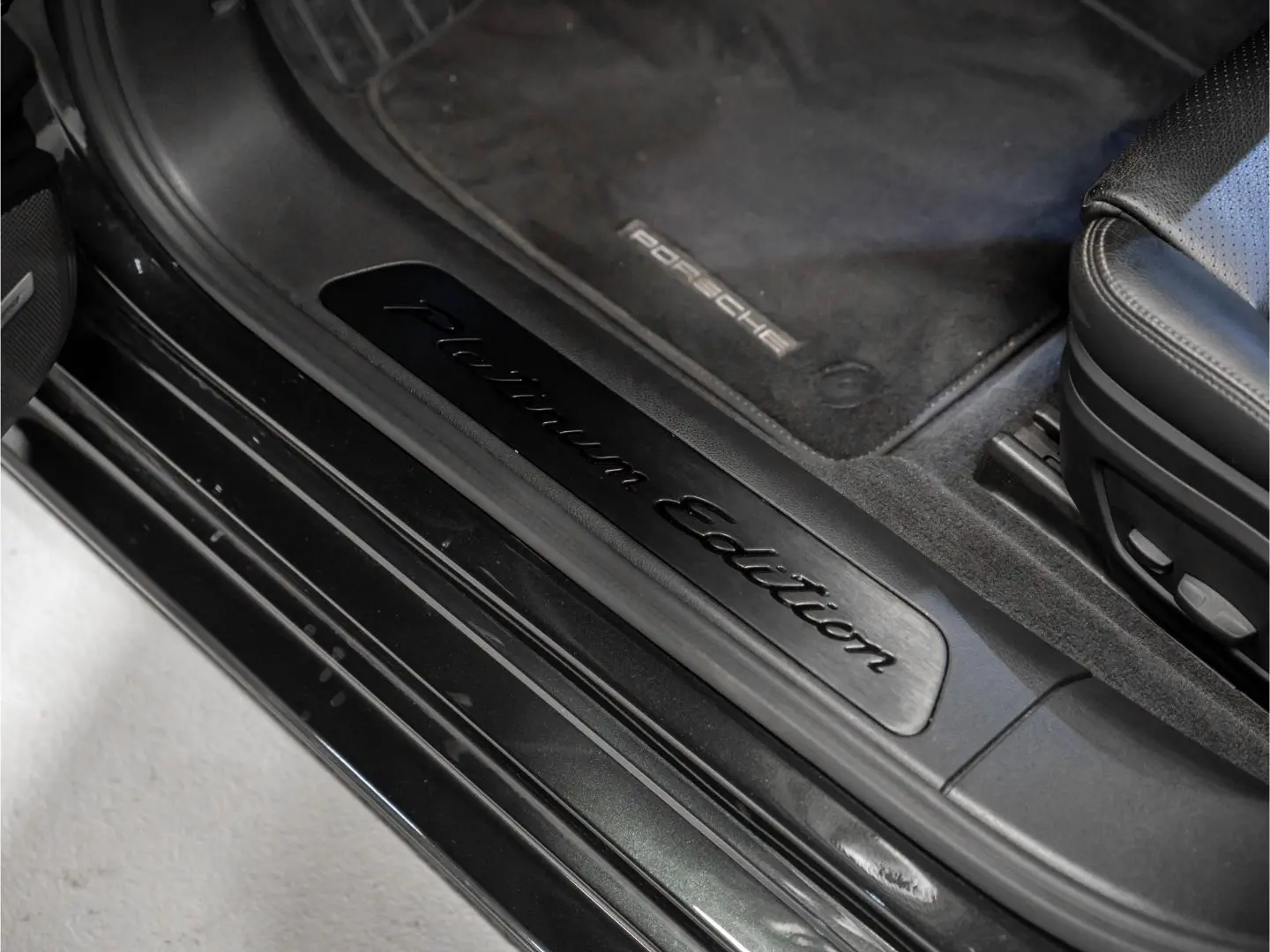Panamera 4 E-Hybrid Sport Turismo Platinum Edition