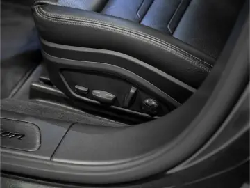 Panamera 4 E-Hybrid Sport Turismo Platinum Edition