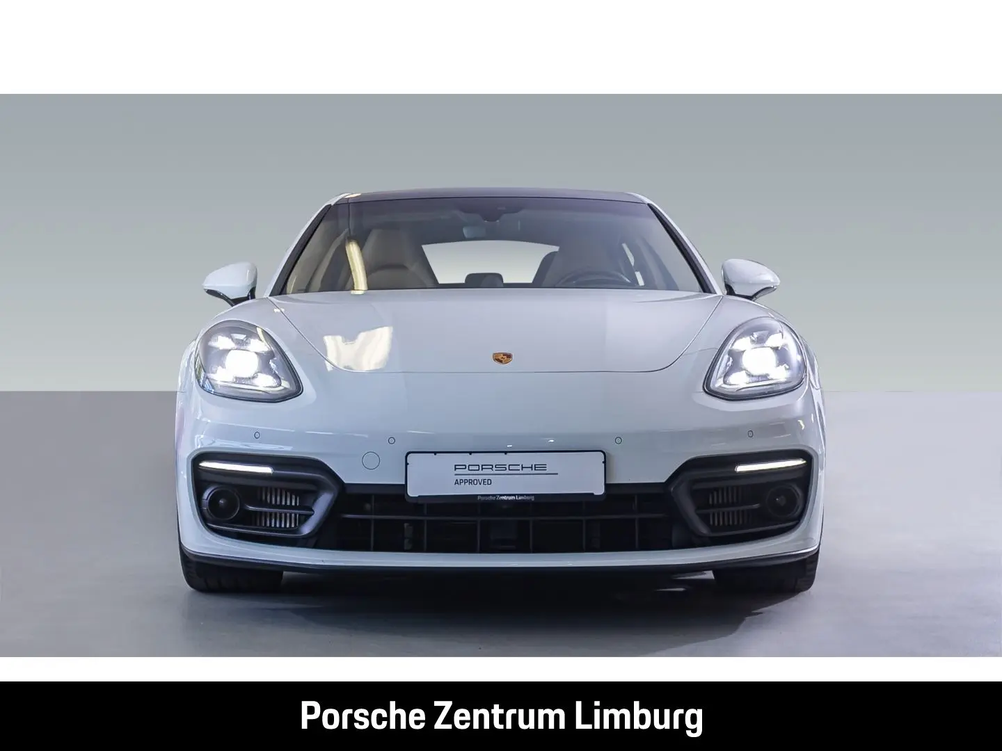 Panamera 4 E-Hybrid InnoDrive Head-Up Display
