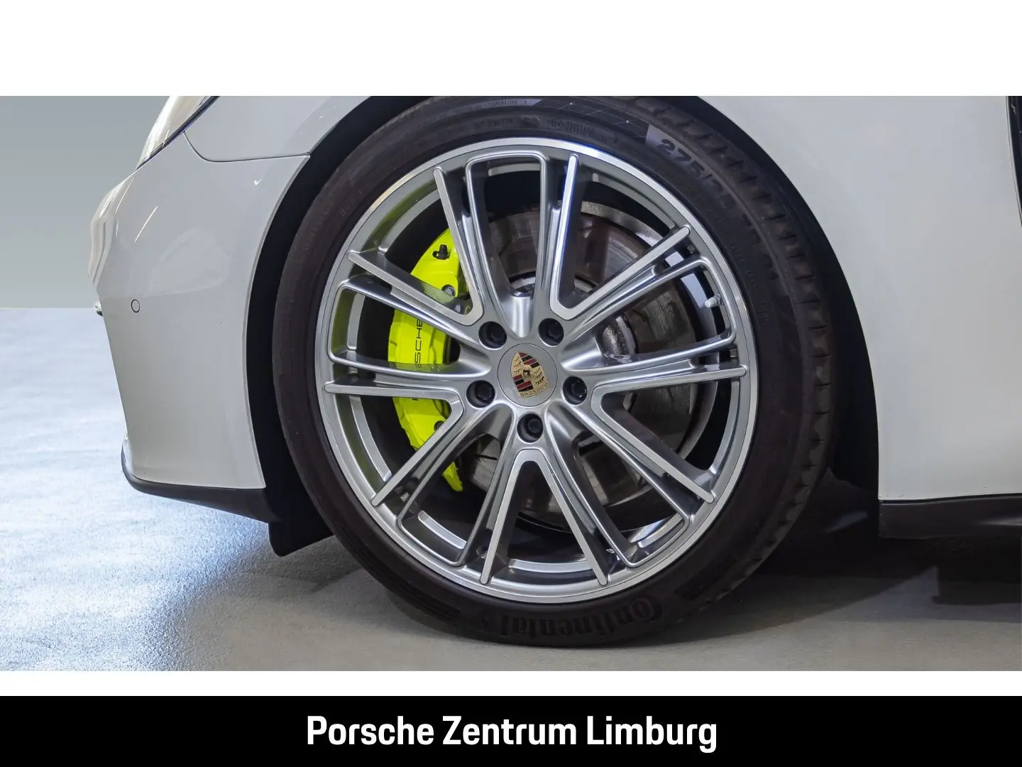 Panamera 4 E-Hybrid InnoDrive Head-Up Display