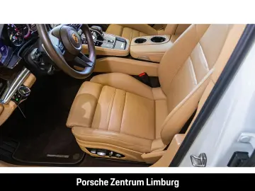 Panamera 4 E-Hybrid InnoDrive Head-Up Display