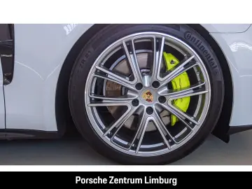 Panamera 4 E-Hybrid InnoDrive Head-Up Display