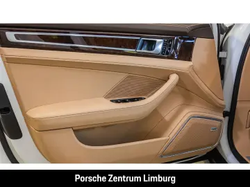 Panamera 4 E-Hybrid InnoDrive Head-Up Display