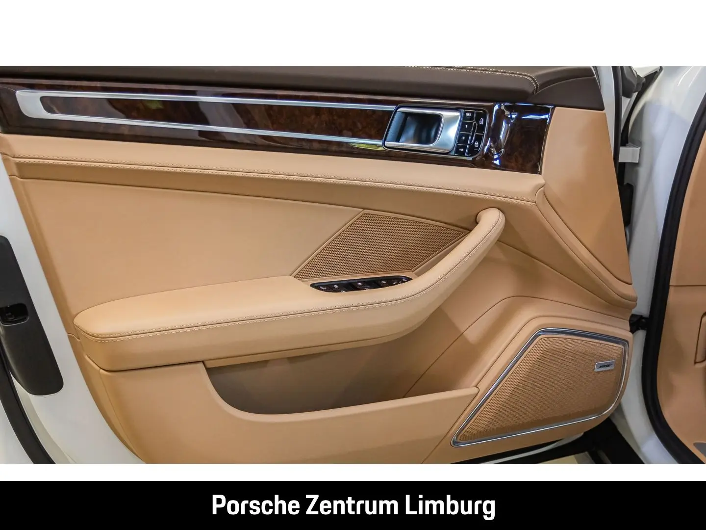 Panamera 4 E-Hybrid InnoDrive Head-Up Display