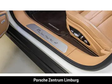 Panamera 4 E-Hybrid InnoDrive Head-Up Display