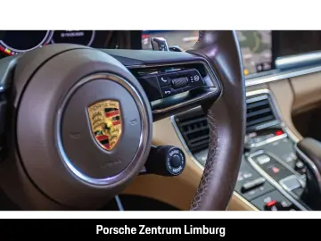 Panamera 4 E-Hybrid InnoDrive Head-Up Display