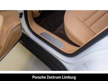 Panamera 4 E-Hybrid InnoDrive Head-Up Display