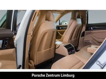 Panamera 4 E-Hybrid InnoDrive Head-Up Display
