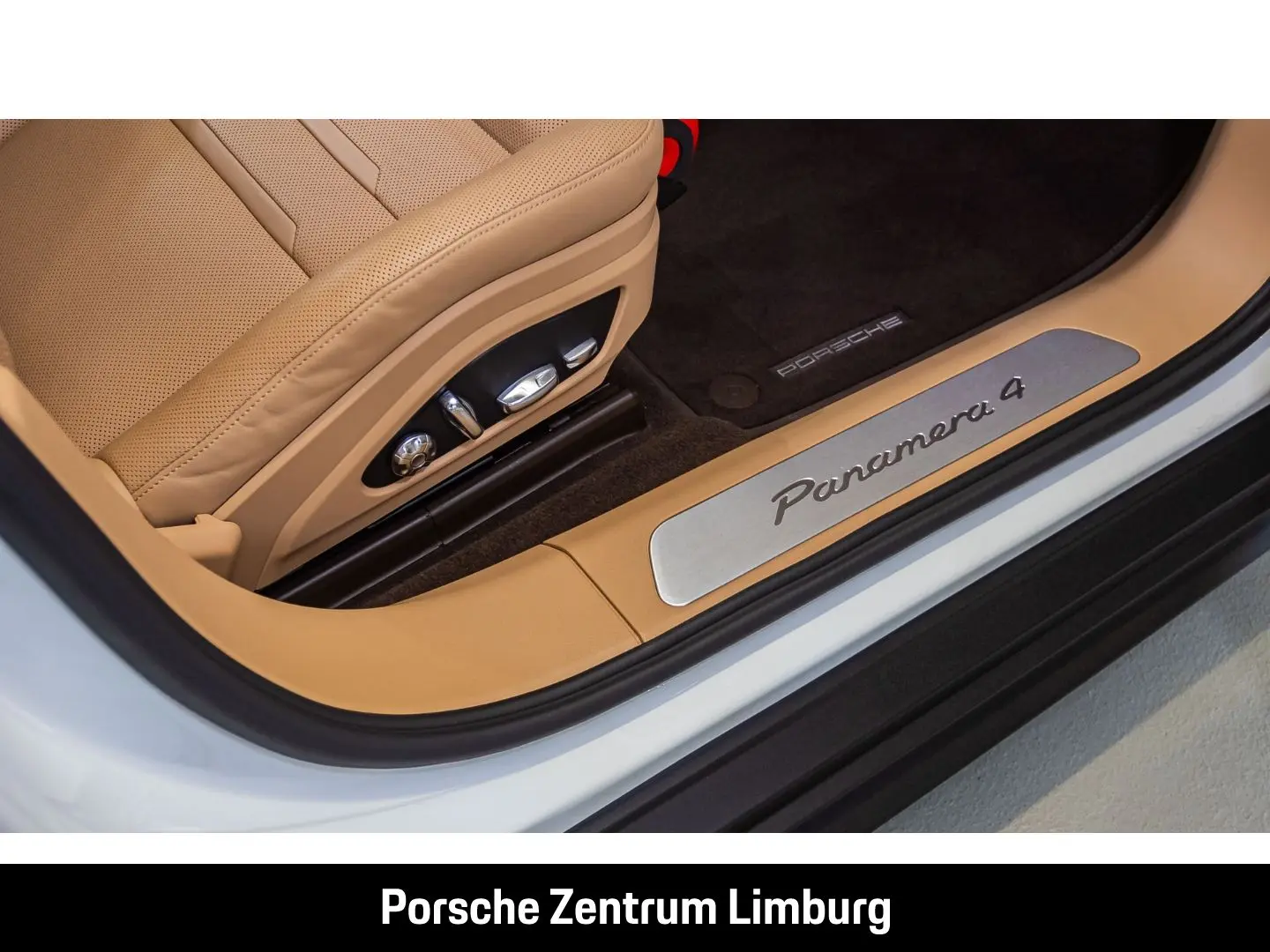 Panamera 4 E-Hybrid InnoDrive Head-Up Display