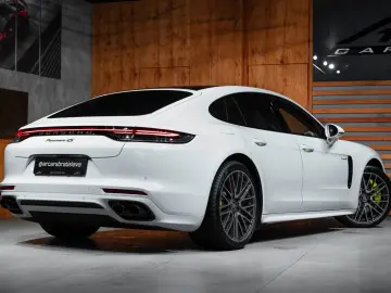 Panamera 4 S E-Hybrid*Matrix*Pano*Approved*