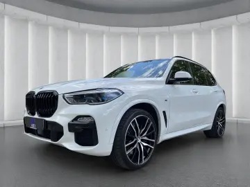 X5 M50i