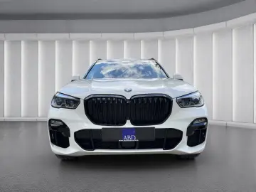 X5 M50i