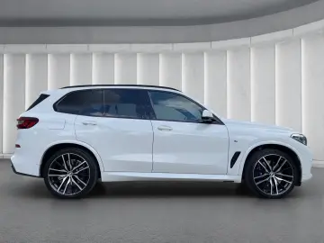 X5 M50i