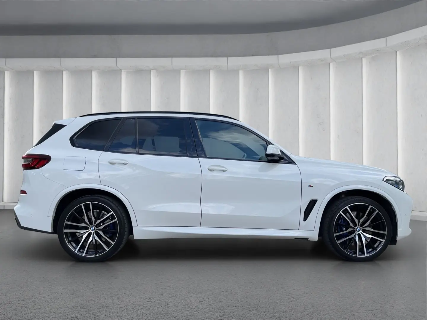 X5 M50i