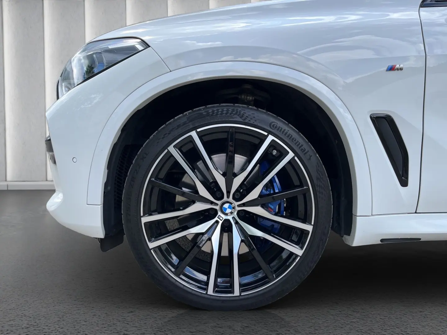 X5 M50i