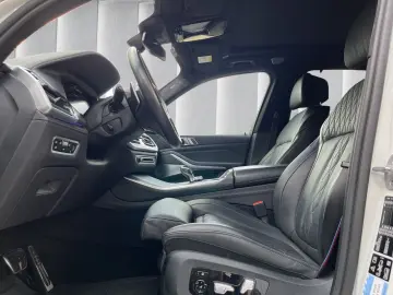 X5 M50i