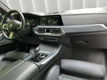X5 M50i