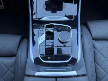 X5 40i M-Sport ICONIC 20'' Pano AHK H/K Sitzbelü