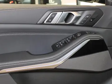 X5 xDrive 40 i M Sport /DrAssPro/Panorama/soft