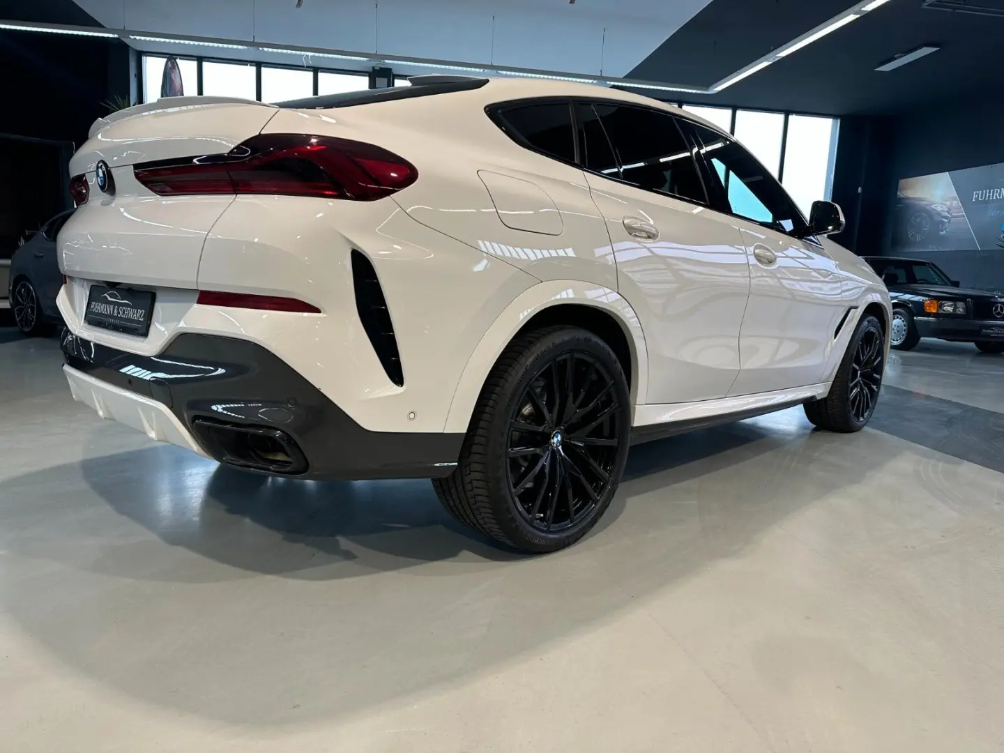 X6 M50i M-Paket