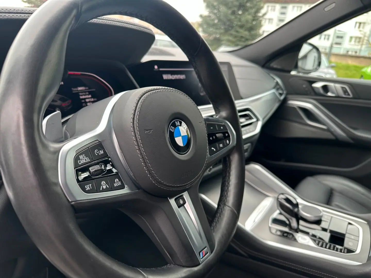 X6 M50i M-Paket