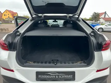 X6 M50i M-Paket