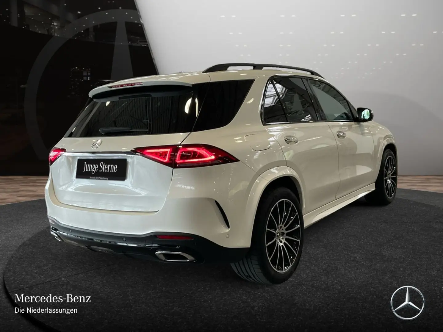GLE400d 4M AMG Dist/AHK/Pano/Night/Burm/Multibea