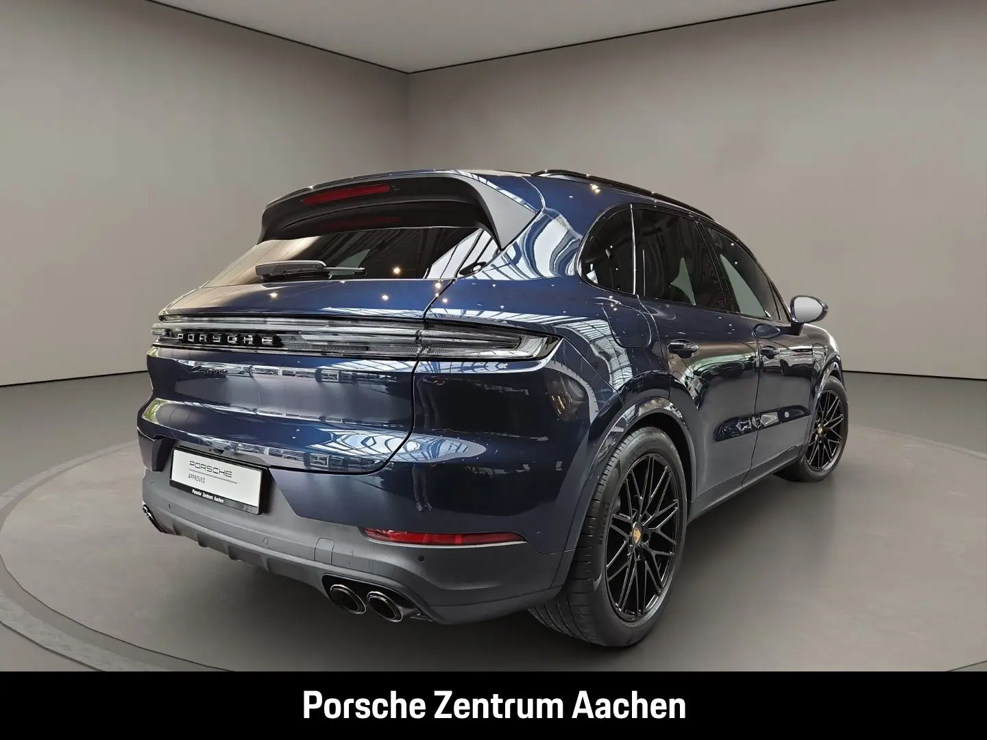 Cayenne E-Hybrid InnoDrive Head-Up Soft-Close