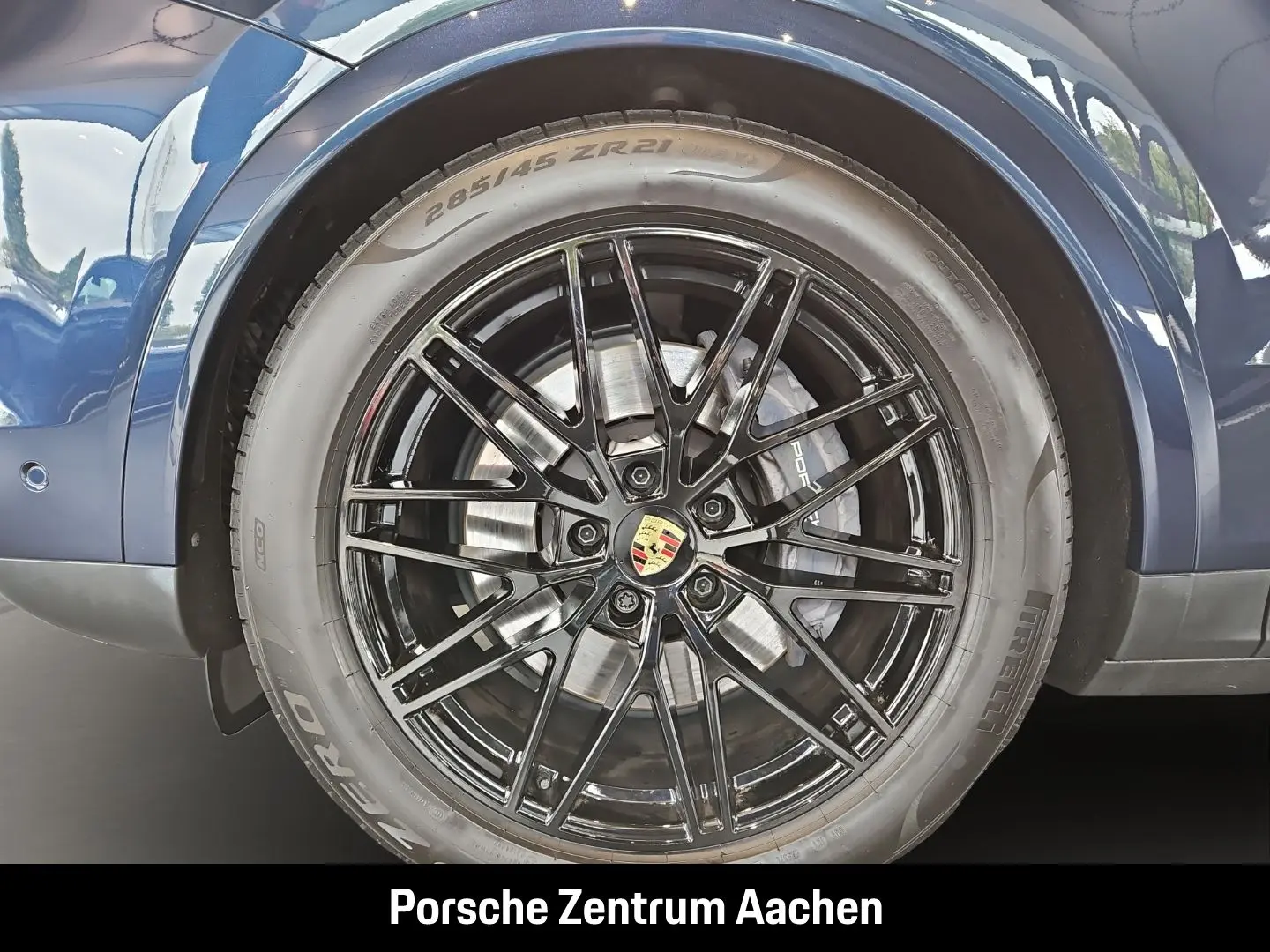Cayenne E-Hybrid InnoDrive Head-Up Soft-Close